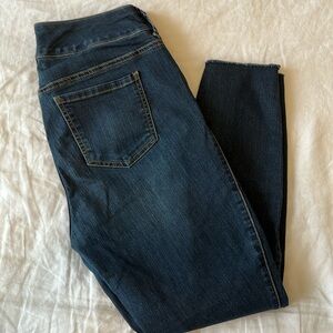Torrid size 12R dark blue ankle Jeggings Jeans